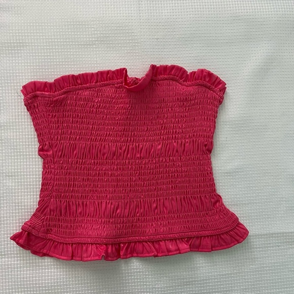 Lovers and Friends Nakita Top in Hot Pink - Picture 2 of 5